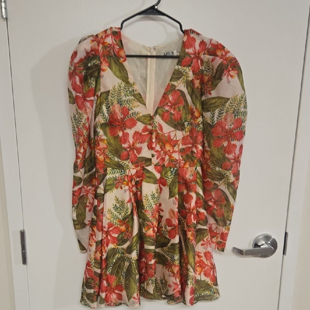 AMUR Cleo In Scarlett Tropical Floral - Picture 5 of 12